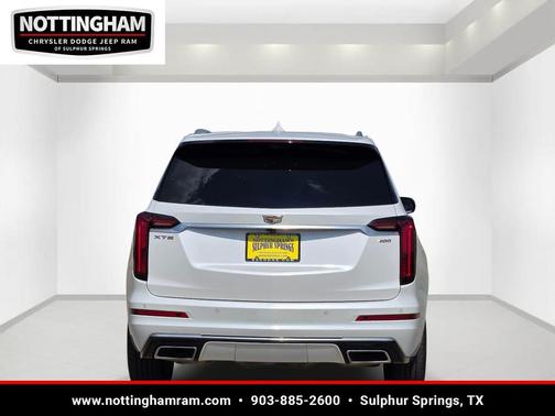 2022 Cadillac XT6 Premium Luxury FWD