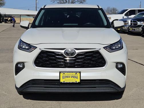 2020 Toyota Highlander LE