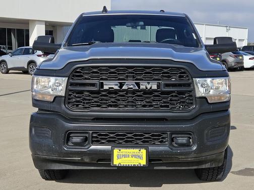 2022 RAM 2500 Tradesman Crew Cab 4x2 8' Box
