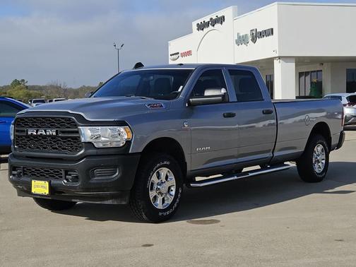 2022 RAM 2500 Tradesman Crew Cab 4x2 8' Box