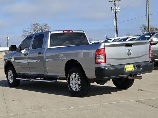 2022 RAM 2500 Tradesman Crew Cab 4x2 8' Box