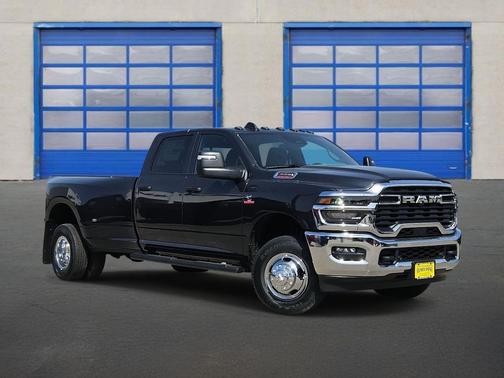 2026 RAM 3500 Tradesman Crew Cab 4x4 8' Box