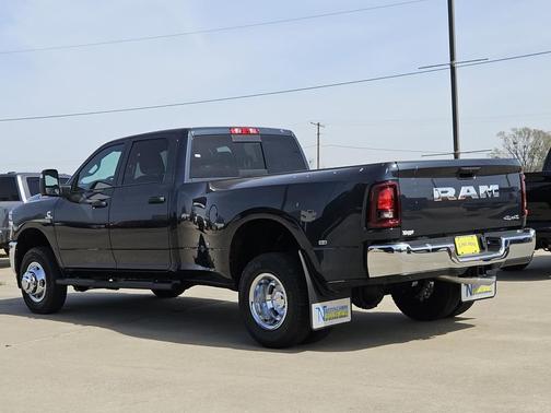 2026 RAM 3500 Tradesman Crew Cab 4x4 8' Box