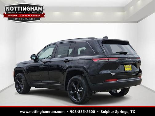diamond black crystal pearlcoat 2026 Jeep Grand Cherokee Limited
