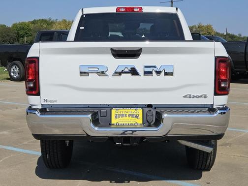 2026 RAM 2500 Tradesman Crew Cab 4x4 6'4' Box