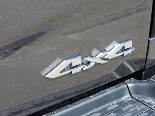 2026 RAM 2500 Tradesman Crew Cab 4x4 6'4' Box