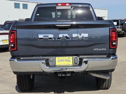 2026 RAM 2500 Tradesman Crew Cab 4x4 6'4' Box