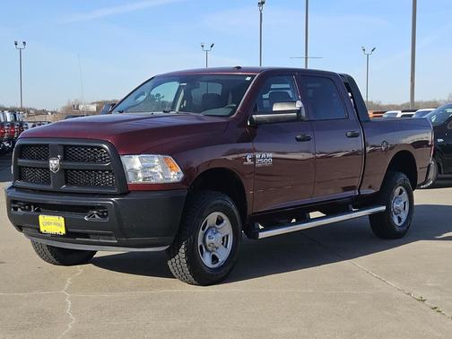 2017 RAM 2500 Tradesman Crew Cab 4x4 6'4' Box
