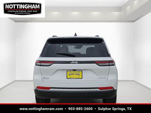 bright white clearcoat 2026 Jeep Grand Cherokee Limited