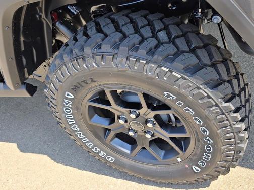 2025 Jeep Gladiator Willys