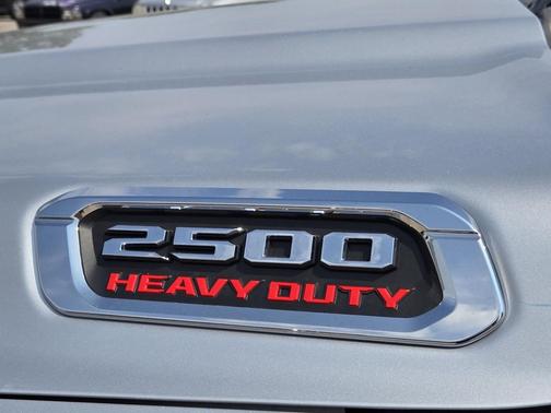 2026 RAM 2500 Tradesman Crew Cab 4x4 6'4' Box