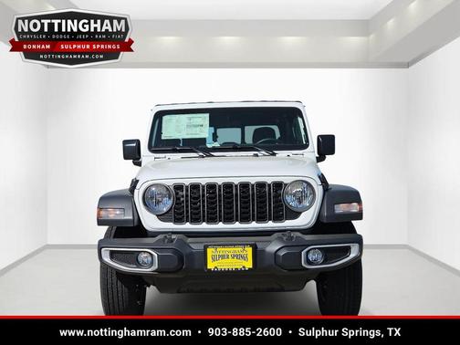 Bright White Clearcoat 2026 Jeep Gladiator Sport
