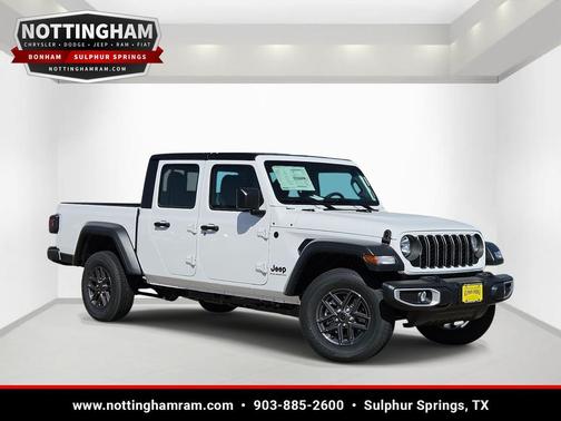 Bright White Clearcoat 2026 Jeep Gladiator Sport