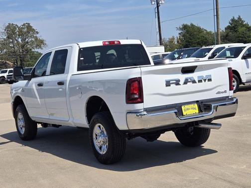 2026 RAM 2500 Tradesman Crew Cab 4x4 6'4' Box
