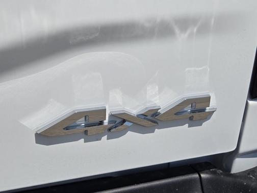 2026 RAM 2500 Tradesman Crew Cab 4x4 6'4' Box