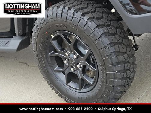 Black Clearcoat 2026 Jeep Gladiator Texas Trail 4x4