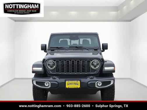 Black Clearcoat 2026 Jeep Gladiator Texas Trail 4x4