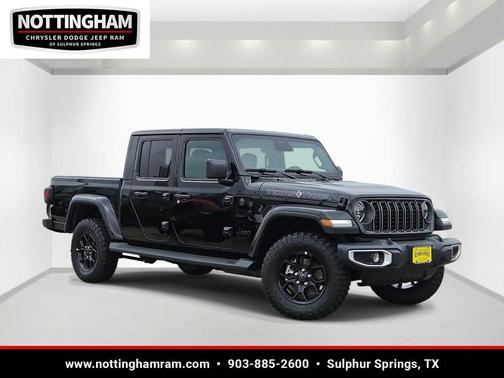 Black Clearcoat 2026 Jeep Gladiator Texas Trail 4x4
