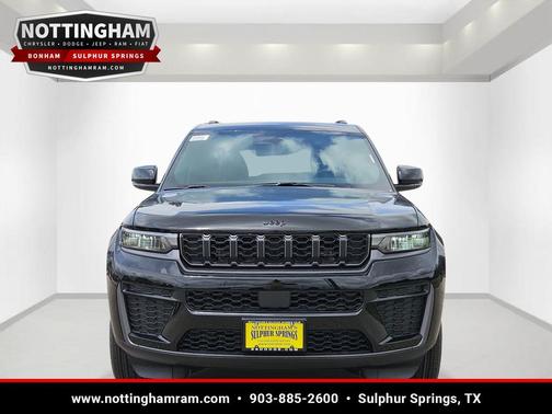 Diamond Black Crystal Pearlcoat 2026 Jeep Grand Cherokee L Altitude