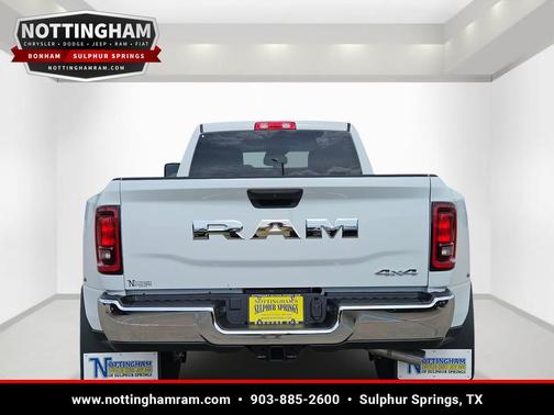 Bright White Clearcoat 2026 RAM 3500 Tradesman Crew Cab 4x4 8' Box