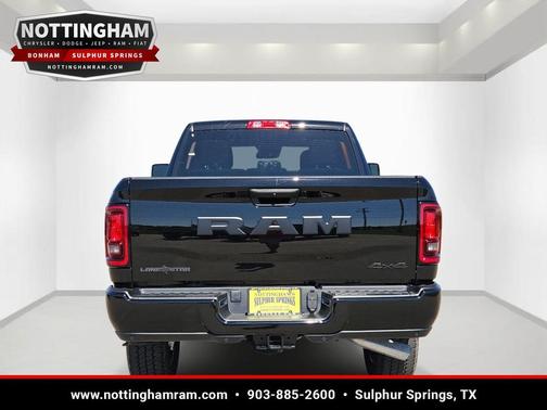 Diamond Black Crystal Pearlcoat 2026 RAM 2500 Lone Star Crew Cab 4x4 6'4' Box