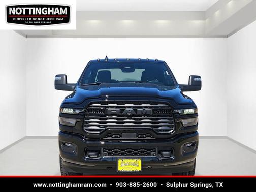 Diamond Black Crystal Pearlcoat 2026 RAM 2500 Lone Star Crew Cab 4x4 6'4' Box