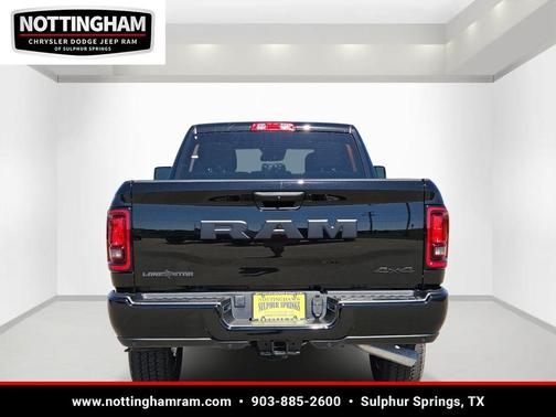 Diamond Black Crystal Pearlcoat 2026 RAM 2500 Lone Star Crew Cab 4x4 6'4' Box