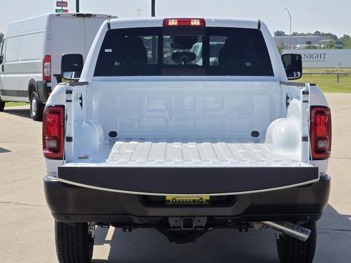 2026 RAM 2500 Tradesman Crew Cab 4x4 6'4' Box