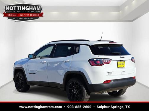 Bright White Clearcoat 2026 Jeep Compass Latitude