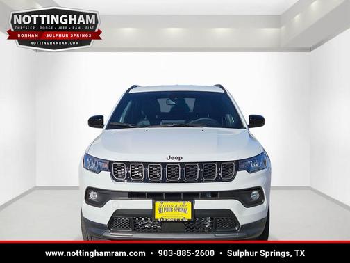 Bright White Clearcoat 2026 Jeep Compass Latitude