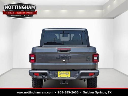 Granite Crystal Metallic Clearcoat 2025 Jeep Gladiator Willys