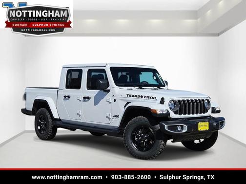 Bright White Clearcoat 2026 Jeep Gladiator Texas Trail 4x4