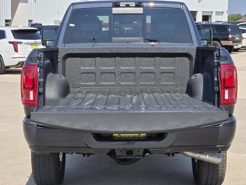 2026 RAM 2500 Laramie Crew Cab 4x4 6'4' Box