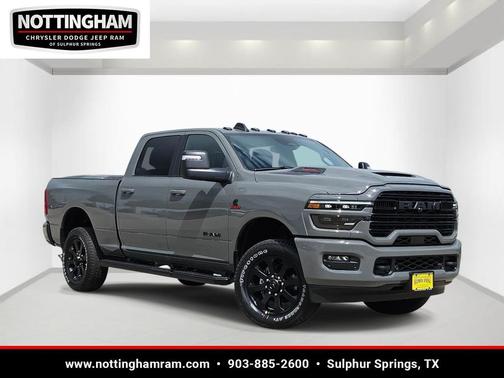 Ceramic Gray Clearcoat 2026 RAM 2500 Laramie Crew Cab 4x4 6'4' Box