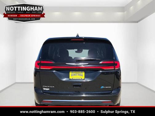 Brilliant Black Crystal Pearlcoat 2023 Chrysler Pacifica Hybrid Touring L