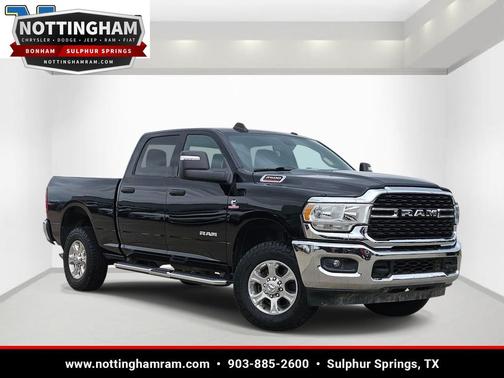 Diamond Black Crystal Pearlcoat 2024 RAM 2500 Big Horn Crew Cab 4x4 6'4' Box