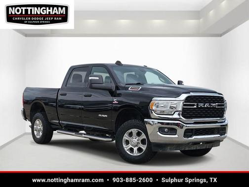 Diamond Black Crystal Pearlcoat 2024 RAM 2500 Big Horn Crew Cab 4x4 6'4' Box