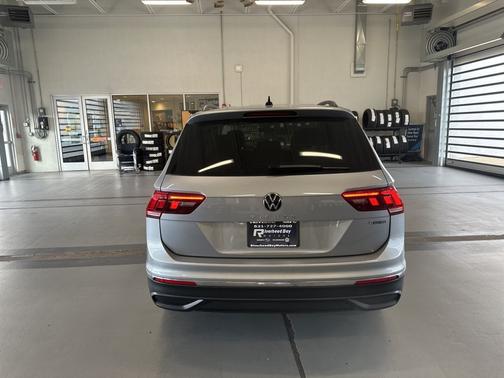 2024 Volkswagen Tiguan 2.0T S