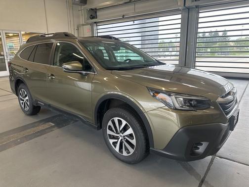 2022 Subaru Outback Premium