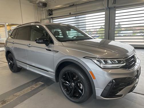 2024 Volkswagen Tiguan 2.0T SE R-Line Black