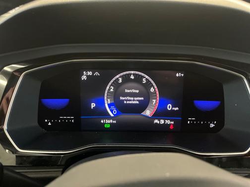 Platinum Gray Metallic 2023 Volkswagen Jetta 1.5T SE