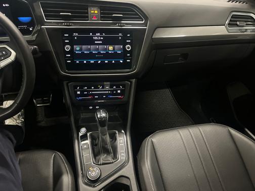 2023 Volkswagen Tiguan 2.0T SE R-Line Black