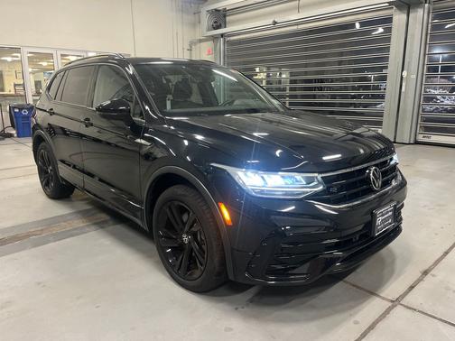 2023 Volkswagen Tiguan 2.0T SE R-Line Black