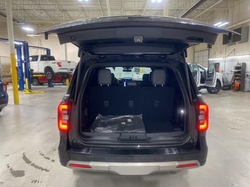 2024 Ford Expedition PLATINUM