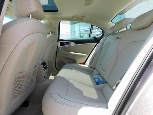 2026 Genesis G70 2.5T RWD Prestige