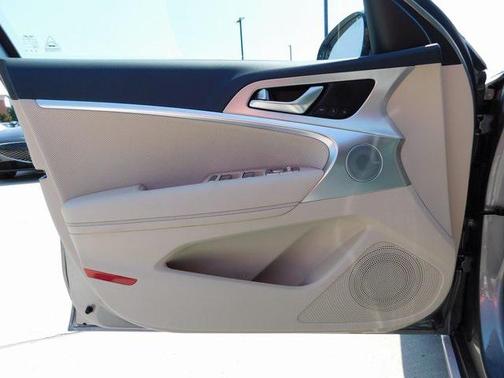 2026 Genesis G70 2.5T RWD Prestige