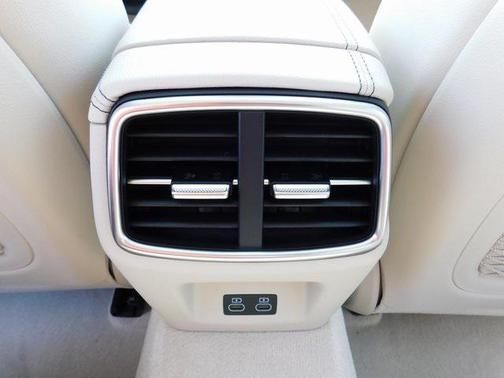 2026 Genesis G70 2.5T RWD Prestige