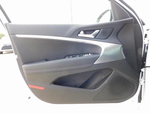 2026 Genesis G70 2.5T RWD