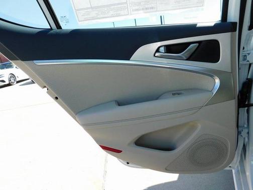 2026 Genesis G70 2.5T RWD Prestige