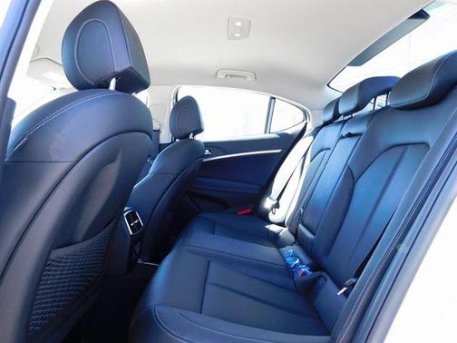 2026 Genesis G70 2.5T RWD